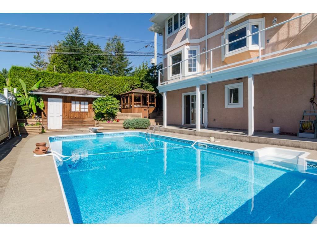 80-3290 Gladwin Rd  