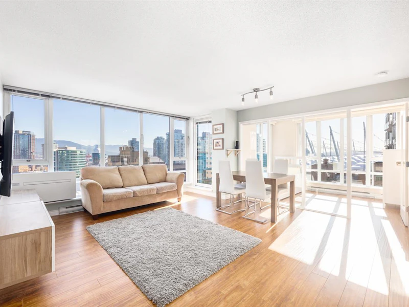 2003 - 233 Robson Street, Vancouver BC V6B 0E8