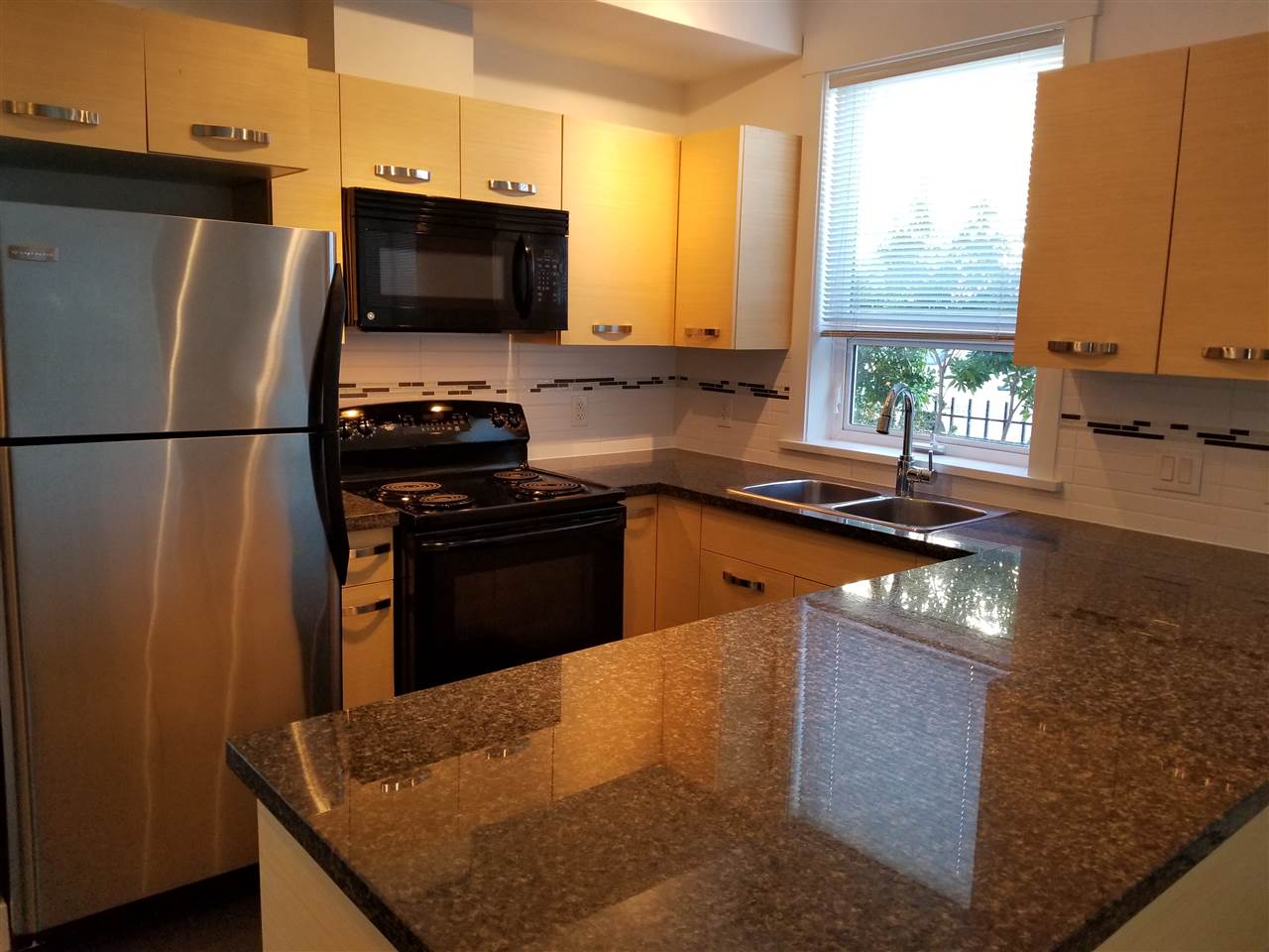 104-33539 Holland Ave  