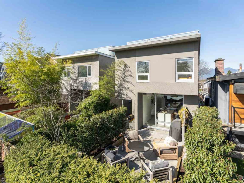 535 E 31st Avenue, Vancouver BC V5V 2W7