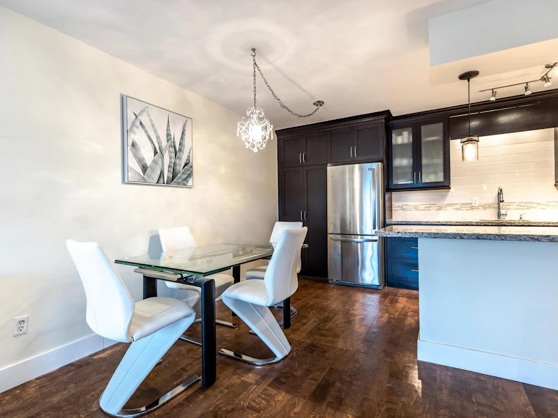 348 - 588 E 5th Avenue, Vancouver BC V5T 4H6