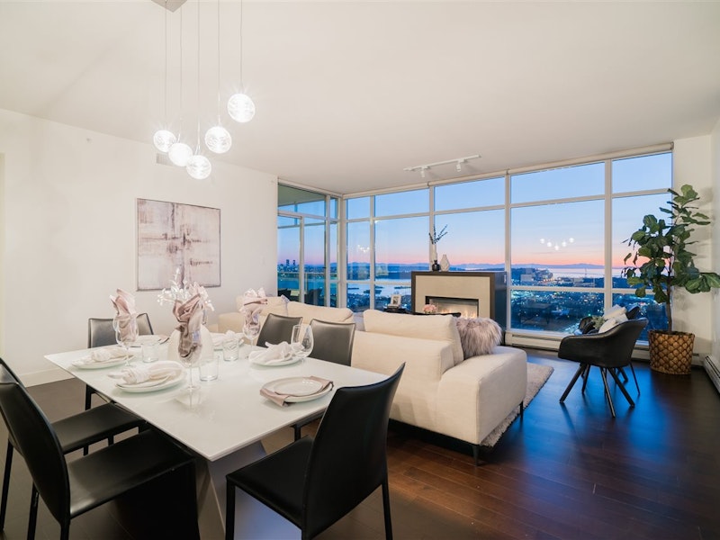 1803 - 1320 Chesterfield Avenue, North Vancouver BC V7M 0A6