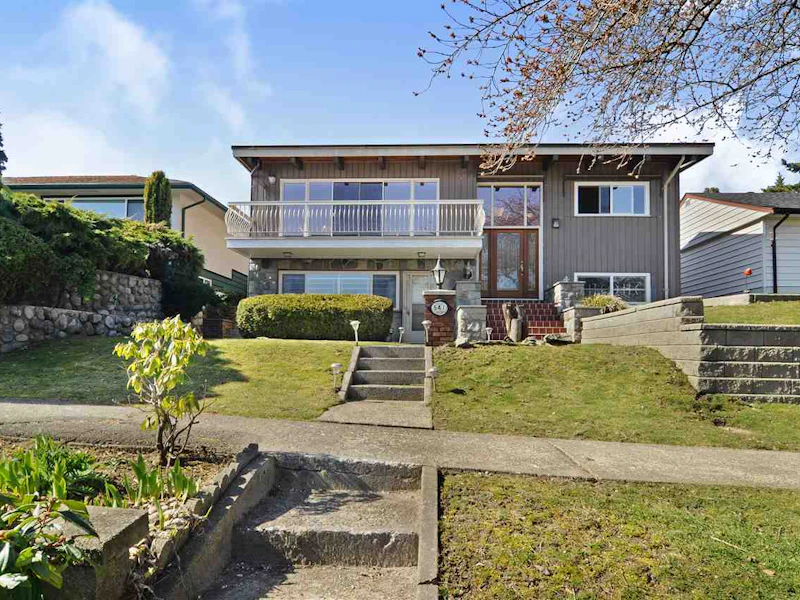 541 Garfield Street, New Westminster BC V3L 4A6