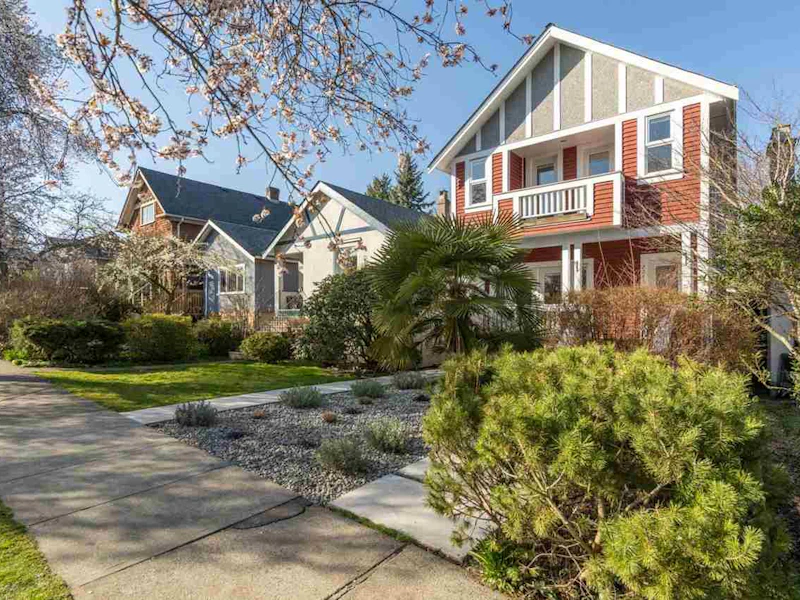 2241 E 4th Avenue, Vancouver BC V5N 1K9