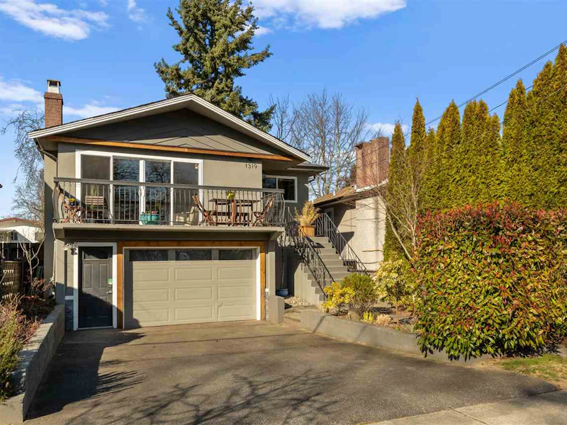 1319 E 29th Avenue, Vancouver BC V5V 2T4
