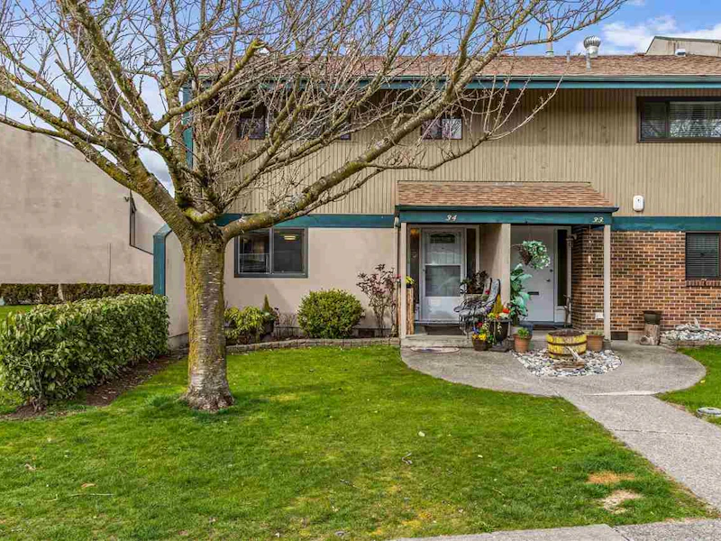 34 - 5850 177b Street, Surrey BC V3S 4J6