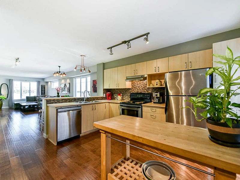 120 - 15155 62a Avenue, Surrey BC V3S 8A6