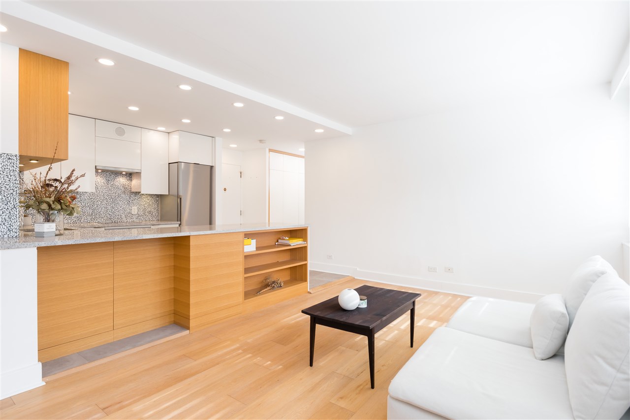 405 1445 MARPOLE Ave  