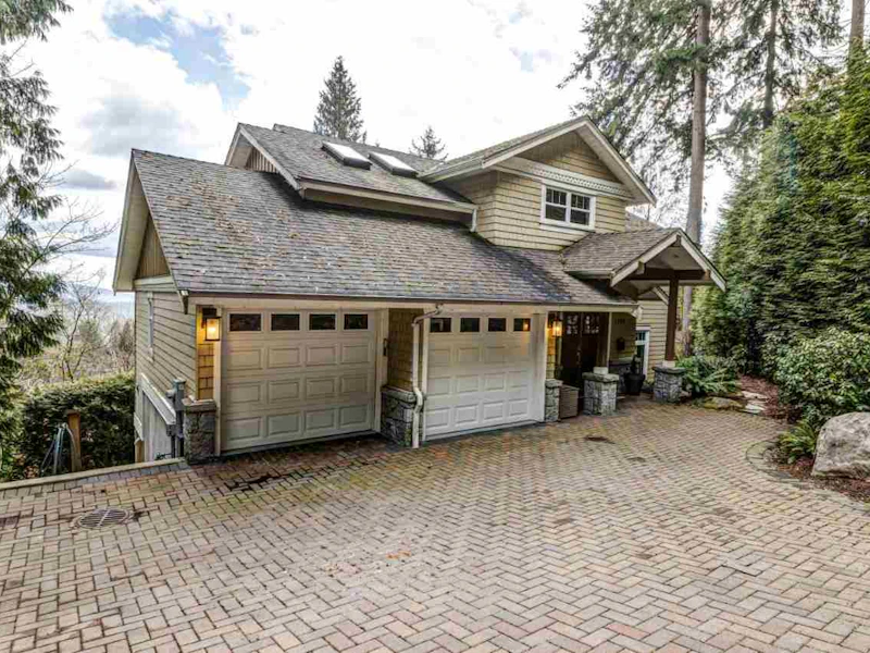1287 Mcnair Street, North Vancouver BC V7K 0A1
