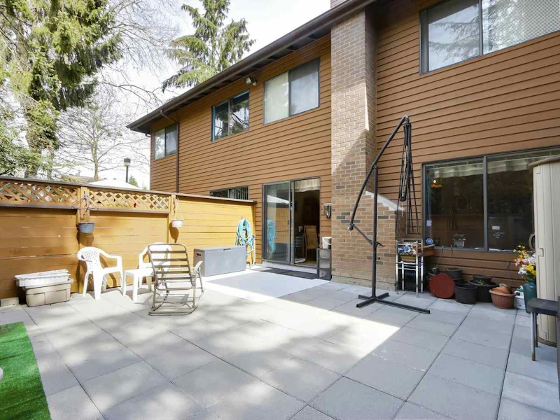 2302 - 10620 150th Street, Surrey BC V3R 7K3