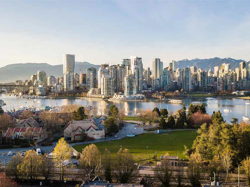 302 - 977 W 8th Avenue, Vancouver BC V5Z 1E4