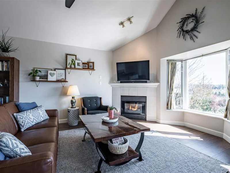 406 - 2677 E Broadway Avenue, Vancouver BC V5M 1Y6