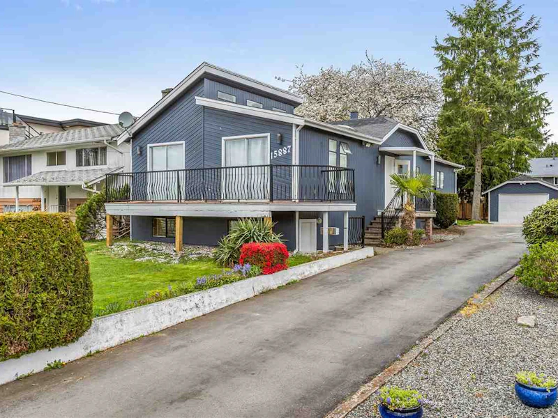 15887 Buena Vista Avenue, Surrey BC V4B 2A2