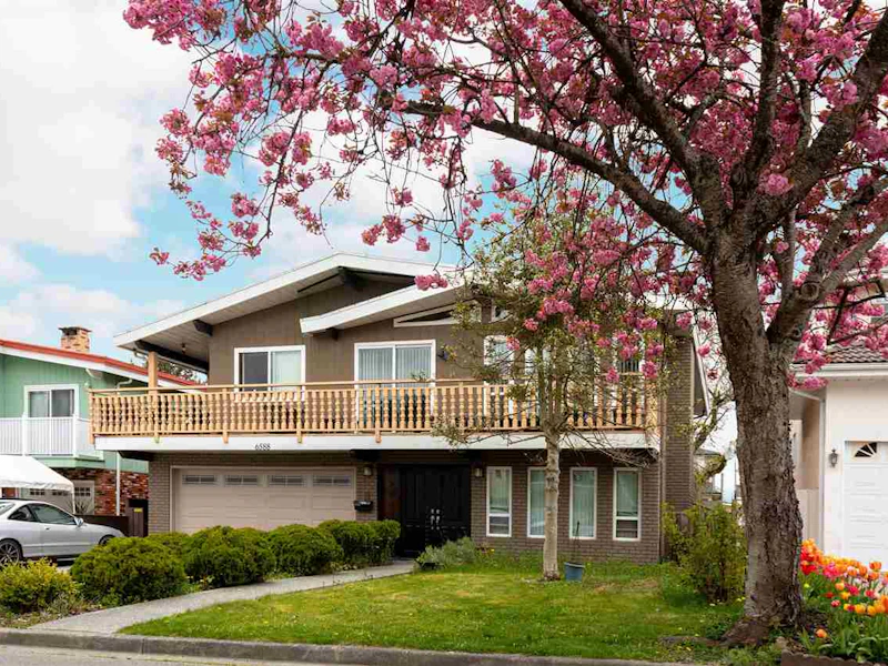 6588 Nolan Street, Burnaby BC V5H 4B6