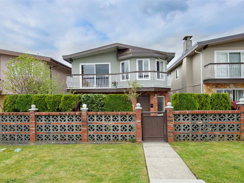 4721 Georgia Street, Burnaby BC V5C 2V7
