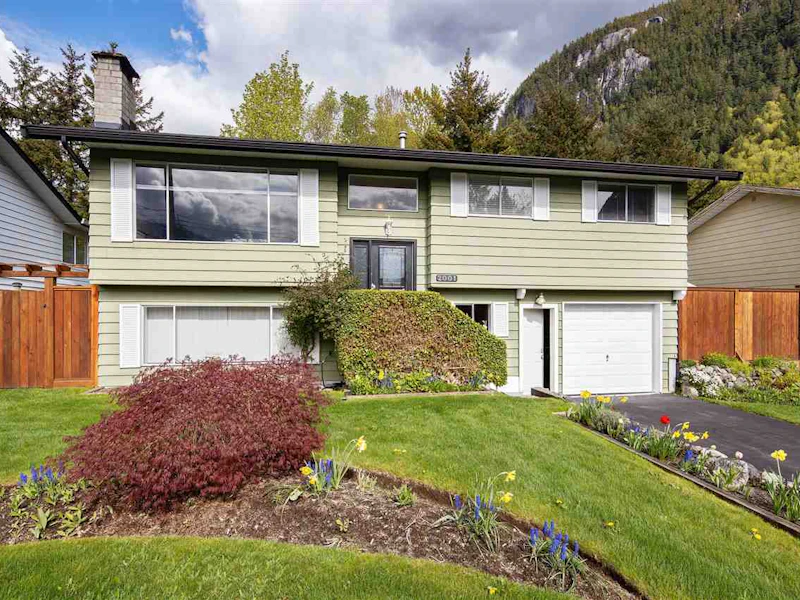 2001 Birch Drive, Squamish BC V0N 0C2