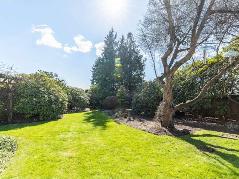 820 Stewart Avenue, Coquitlam BC V3K 2N4