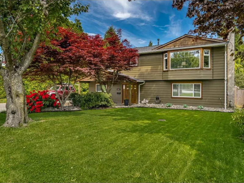 1032 160th Street, Surrey BC V4A 4W6