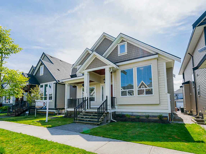 17256 64a Avenue, Surrey BC