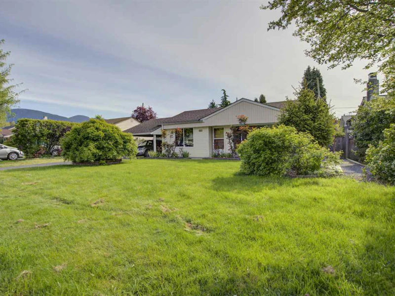 1320 Oakwood Crescent, North Vancouver BC V7P 1L4