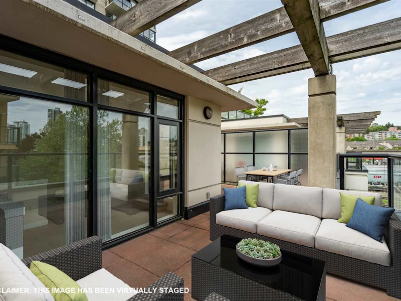 8 - 1 Renaissance Square, New Westminster BC V3M 0B6
