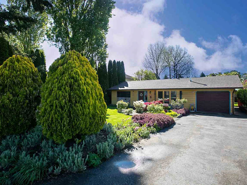 9391 Cinnamon Drive, Surrey BC V3V 1V4