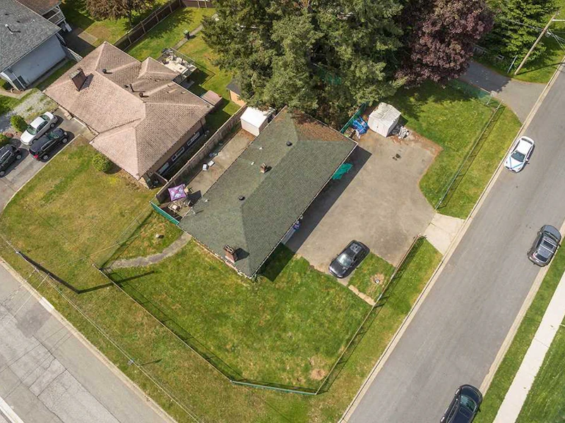987 Grover Avenue, Coquitlam BC V3J 4Y9