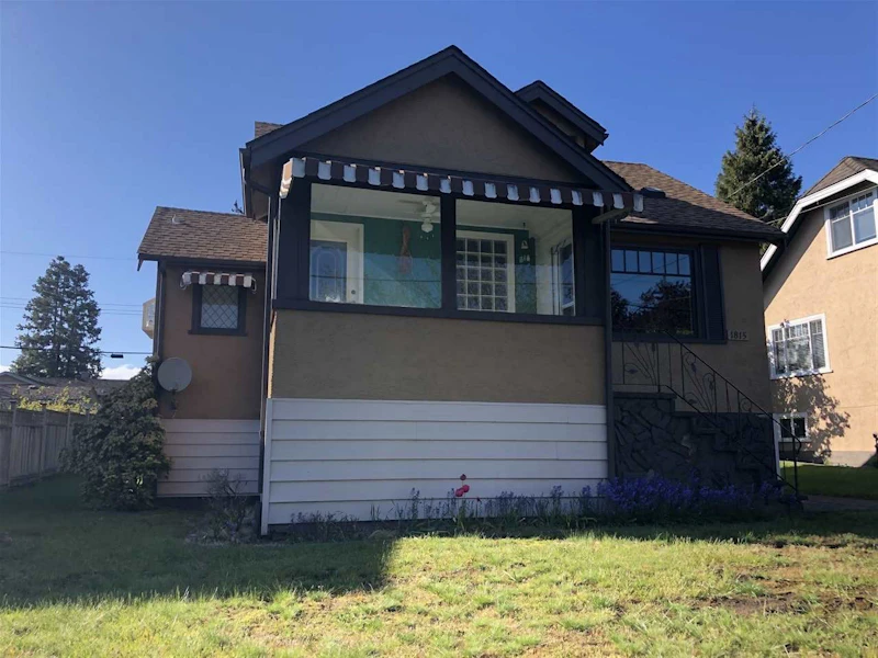 1815 London Street, New Westminster BC V3M 3E2