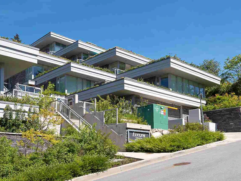 702 - 870 Keith Road, West Vancouver BC V7T 1M3