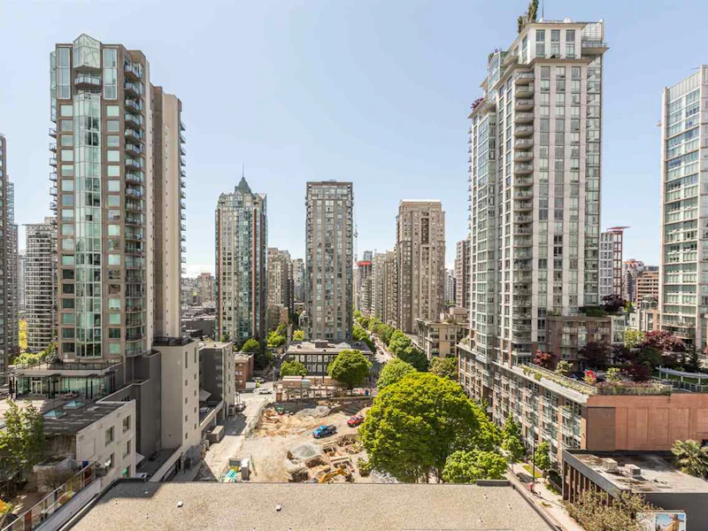 1007 - 480 Robson Street, Vancouver BC V6B 1S1