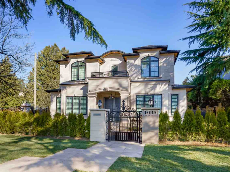 1695 Sw Marine Drive, Vancouver BC V6P 6A8
