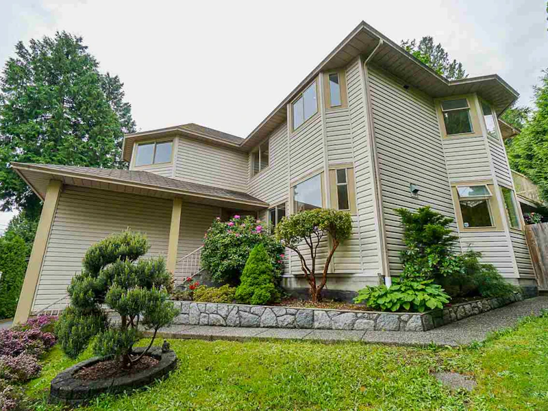 2998 Spuraway Avenue, Coquitlam BC V3C 2E1