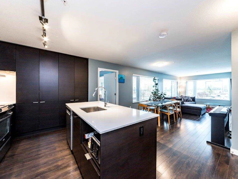307 - 1673 Lloyd Avenue, North Vancouver BC