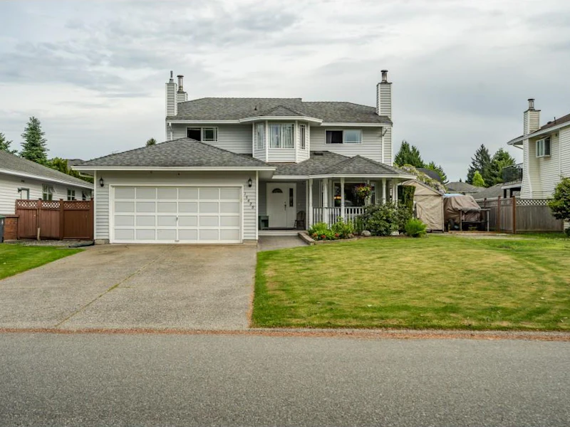 15428 94th Avenue, Surrey BC V3R 9C9