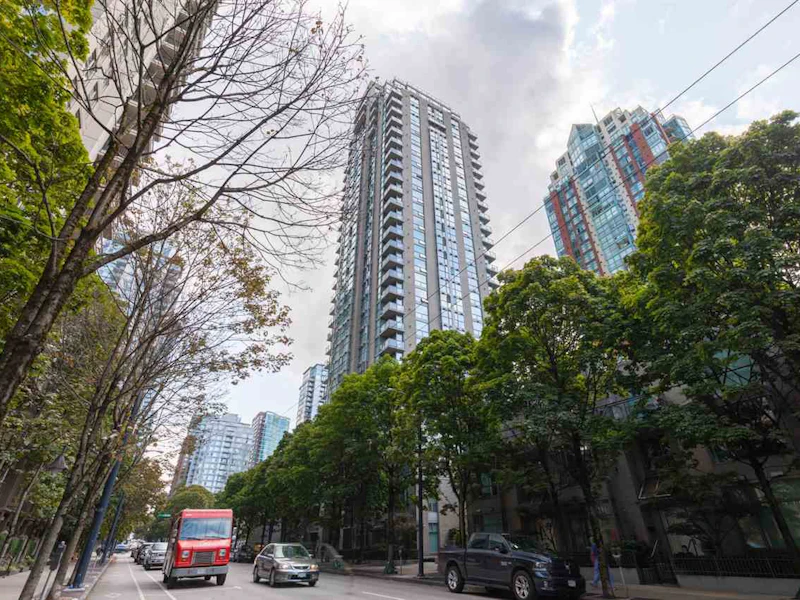 3205 - 928 Richards Street, Vancouver BC V6B 6P6
