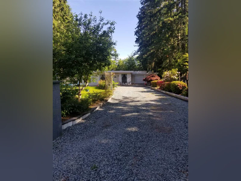 13897 56a Avenue, Surrey BC V3X 2X5