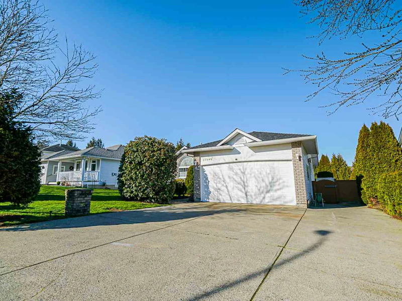 27041 26a Avenue, Langley BC V4W 3V5