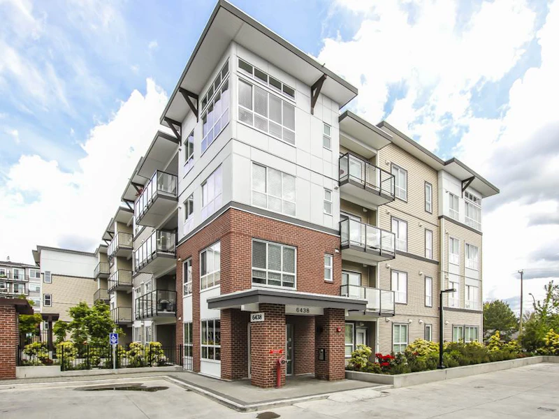 306 - 6438 195a Street, Surrey BC