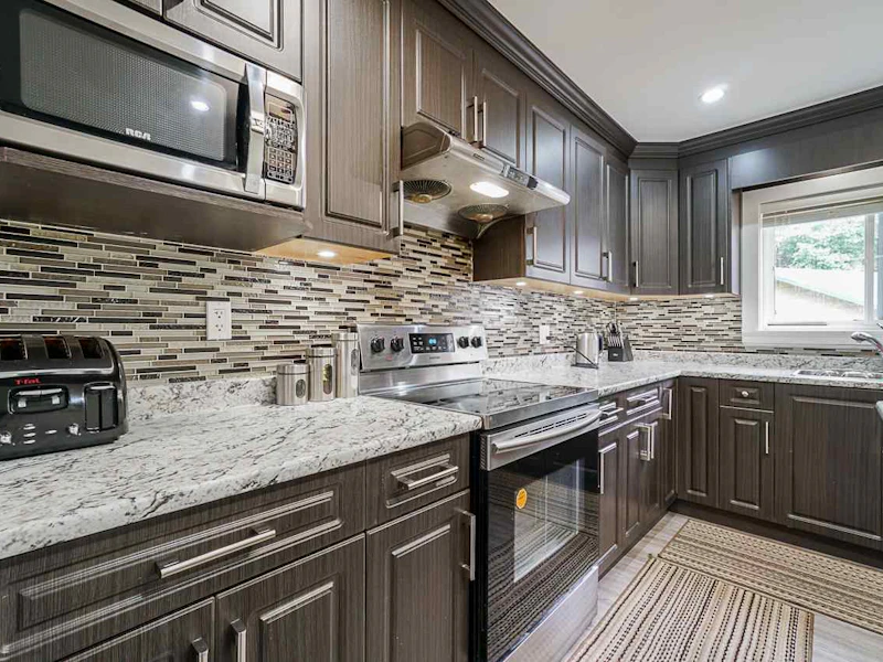 12762 98th Avenue, Surrey BC V3V 6B1