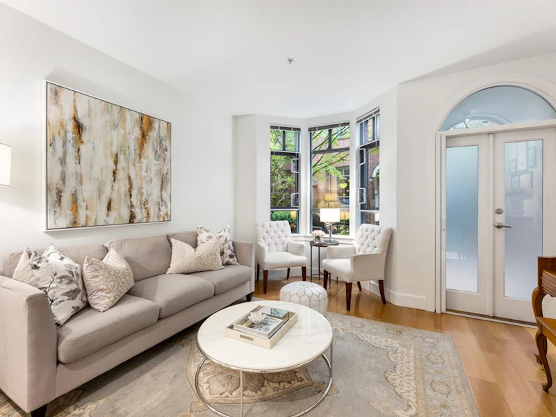 836 W 6th Avenue, Vancouver BC V5Z 1A6