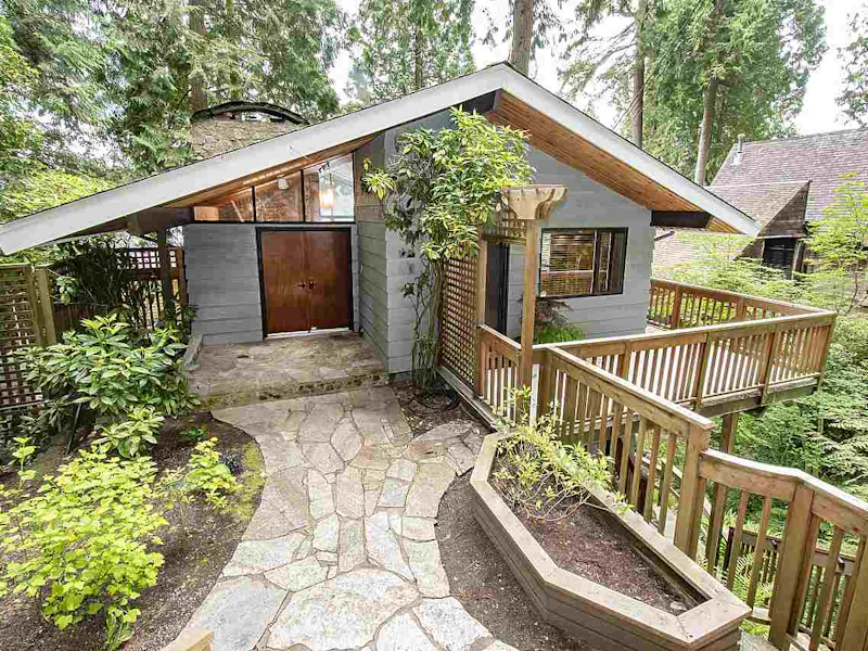 2814 Panorama Drive, North Vancouver BC