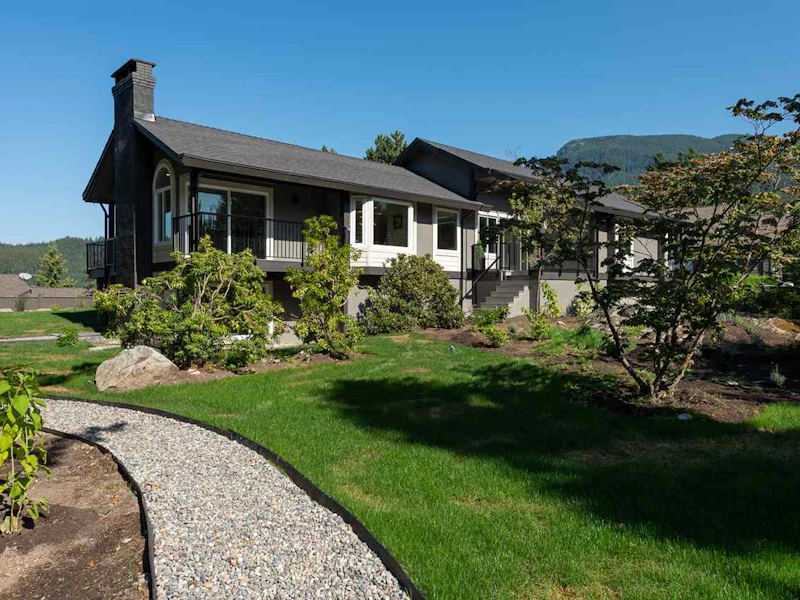 4717 Woodburn Court, West Vancouver BC V7S 3B3