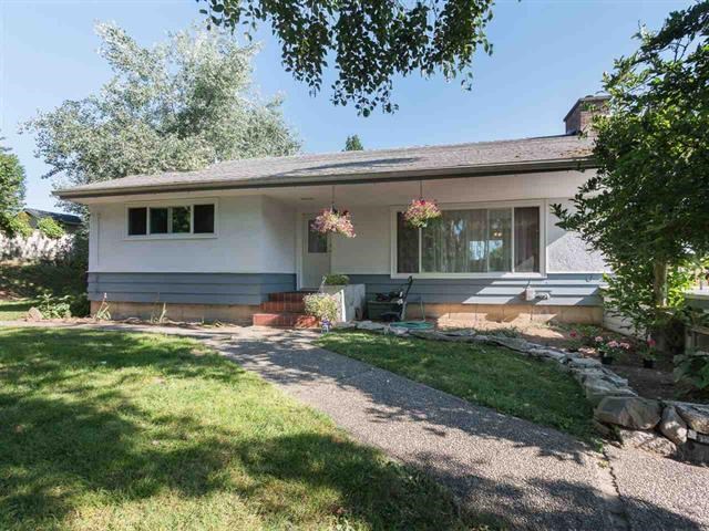 2021 Oakridge Cres  