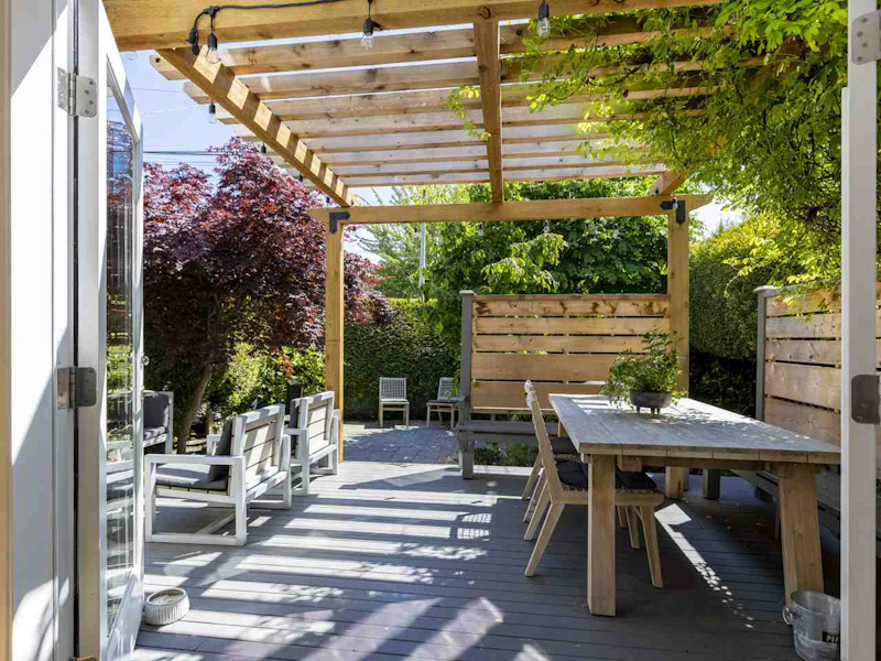 3441 W 8th Avenue, Vancouver BC V6R 1Y6
