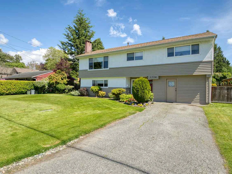 1704 58a Street, Delta BC V4L 1X4