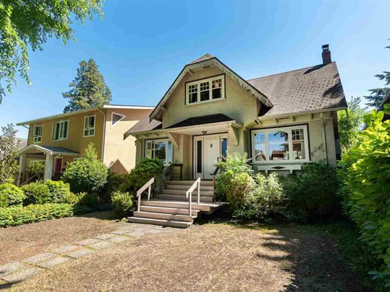 2854 W 38th Avenue, Vancouver BC V6N 2W9