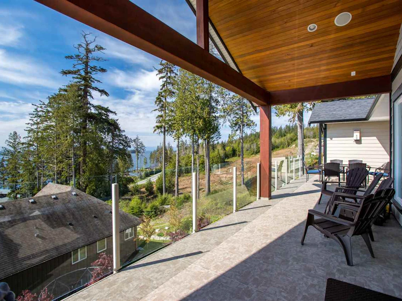 5997 Cowrie Street, Sechelt BC