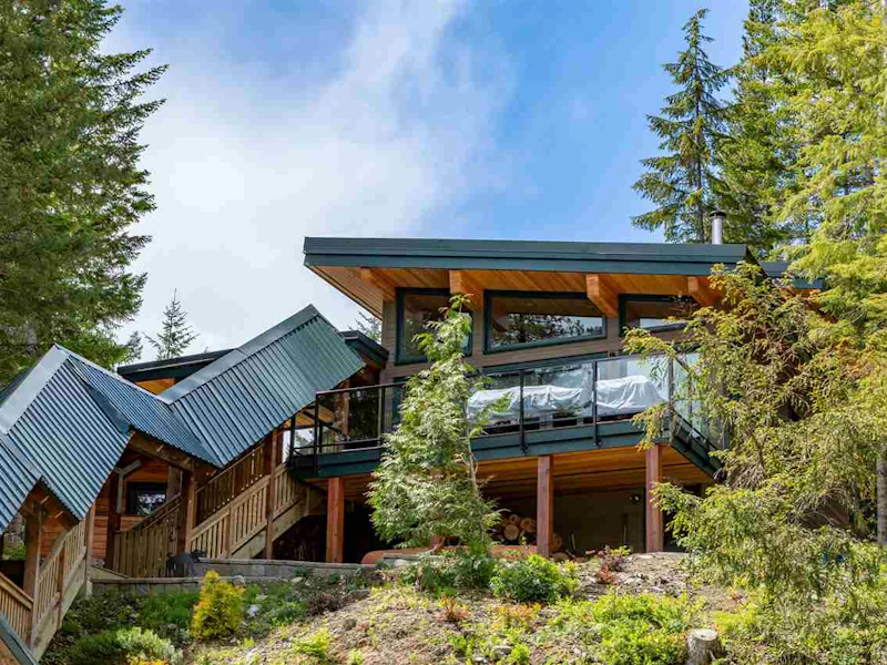 8513 Matterhorn Drive, Whistler BC V0N 1B8