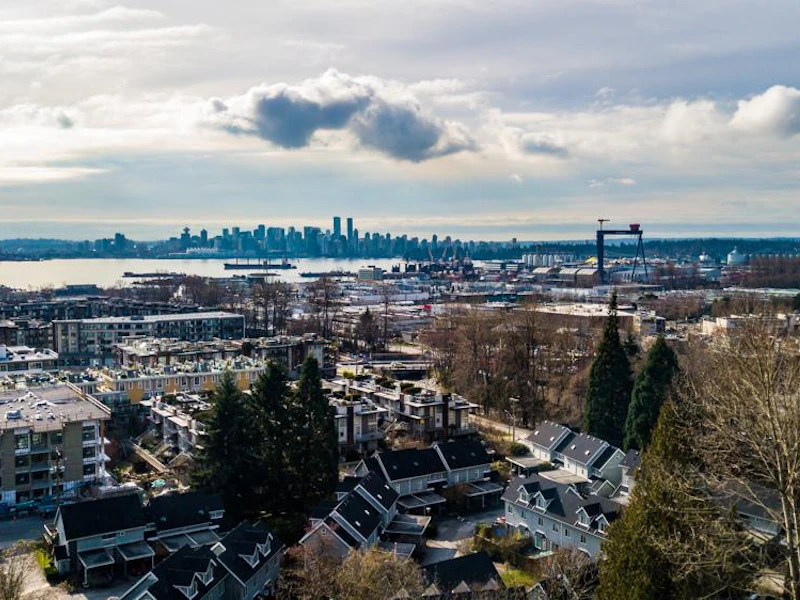 1621 Bewicke Avenue, North Vancouver BC V7M 3C2