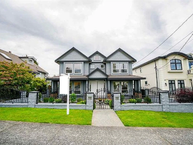 8068 11th Avenue, Burnaby BC V3N 2N7